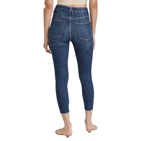 Good American Good Waist Cropped Raw Edge Skinny Jeans in Blue676 (00) - Picture 4 of 13